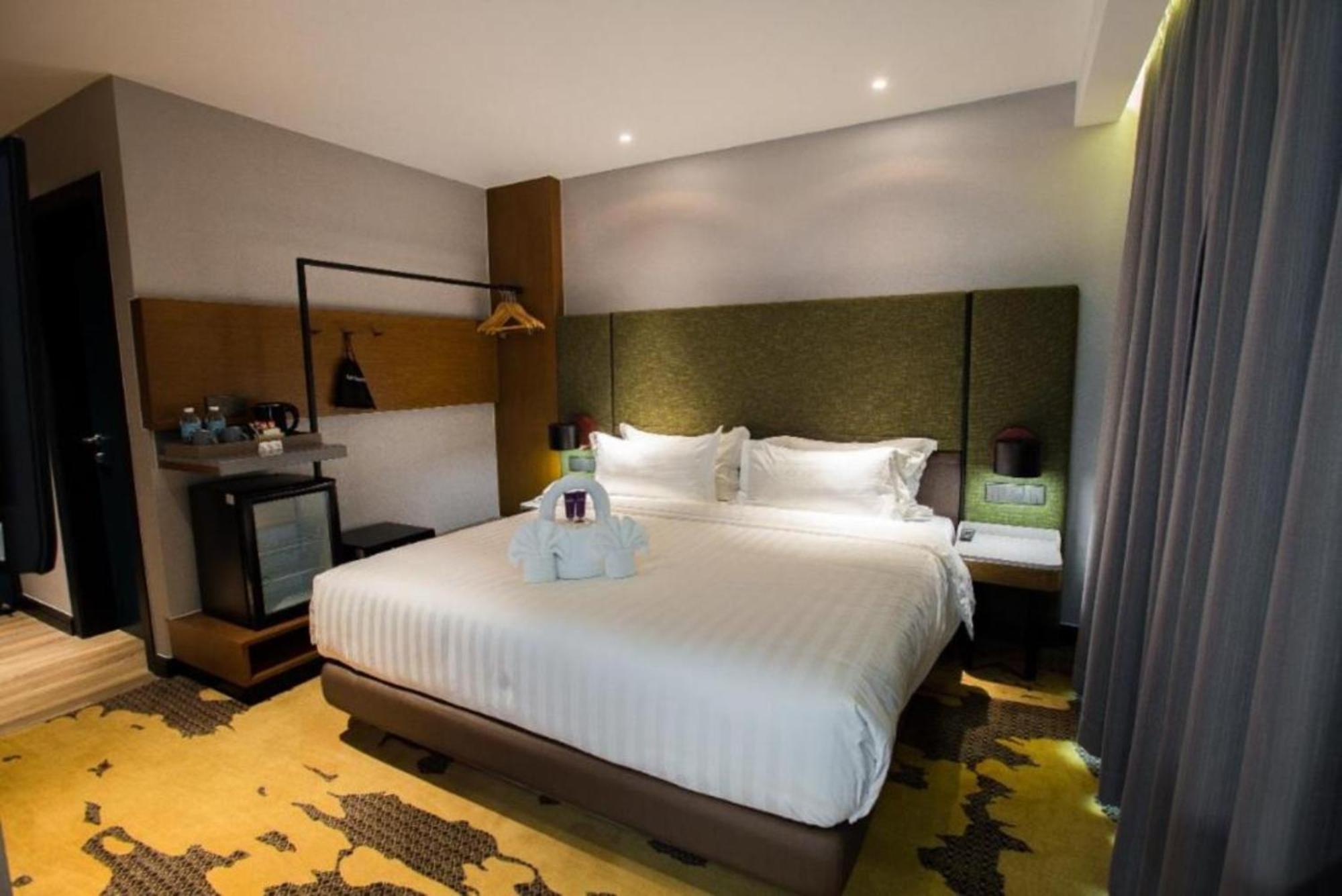 King Park Hotel Kota Kinabalu Exterior photo