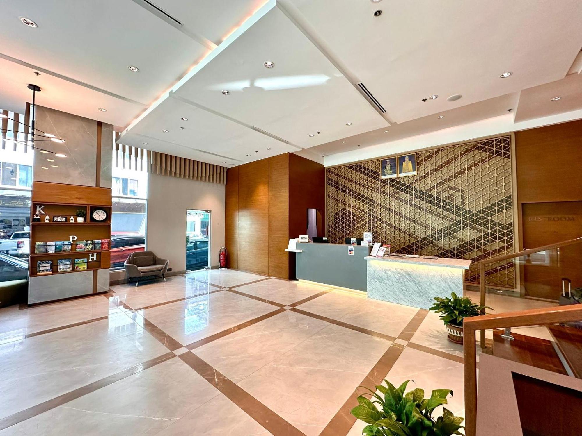 King Park Hotel Kota Kinabalu Exterior photo